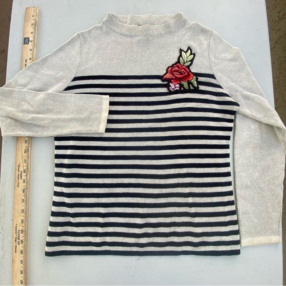 🖤 Ann Taylor Whimsygoth Stripe Sweater Top w/ Rose Patch Size M 100% Cotton Y2K